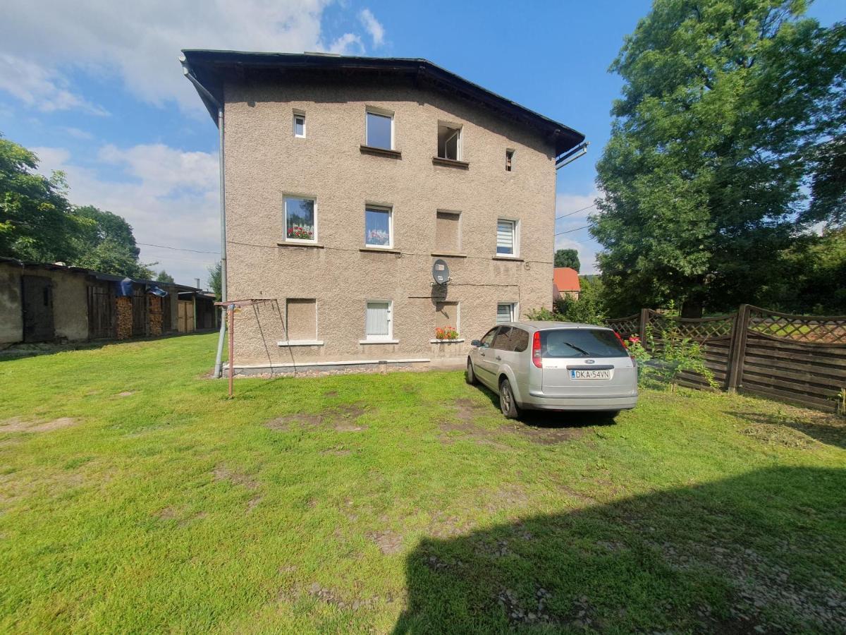 Apartament Chełmsko Śląskie エクステリア 写真