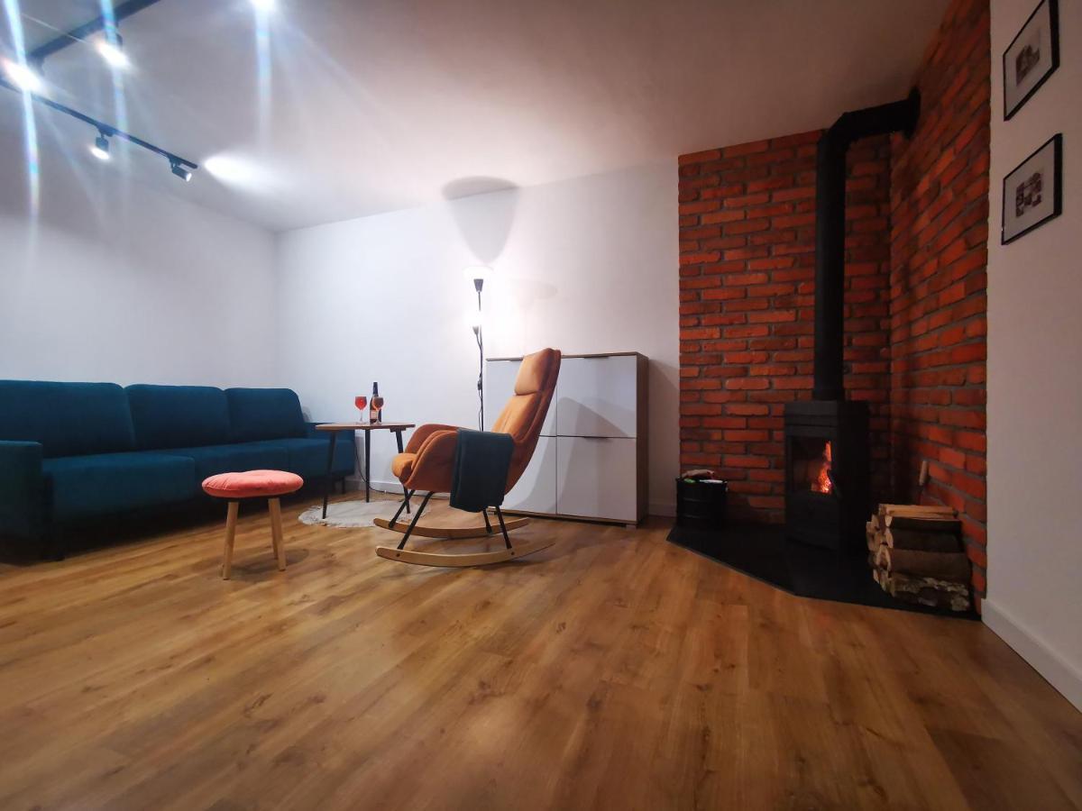 Apartament Chełmsko Śląskie エクステリア 写真