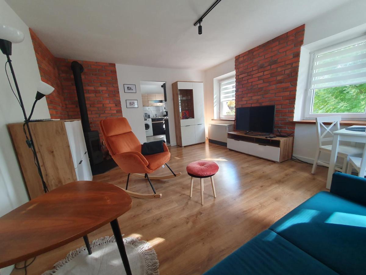 Apartament Chełmsko Śląskie エクステリア 写真